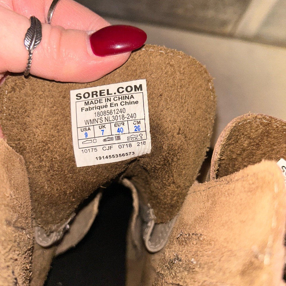 EUC Sorel Joan of Arctic Brown Leather Lace-Up Wedge Boots - Picture 10 of 12